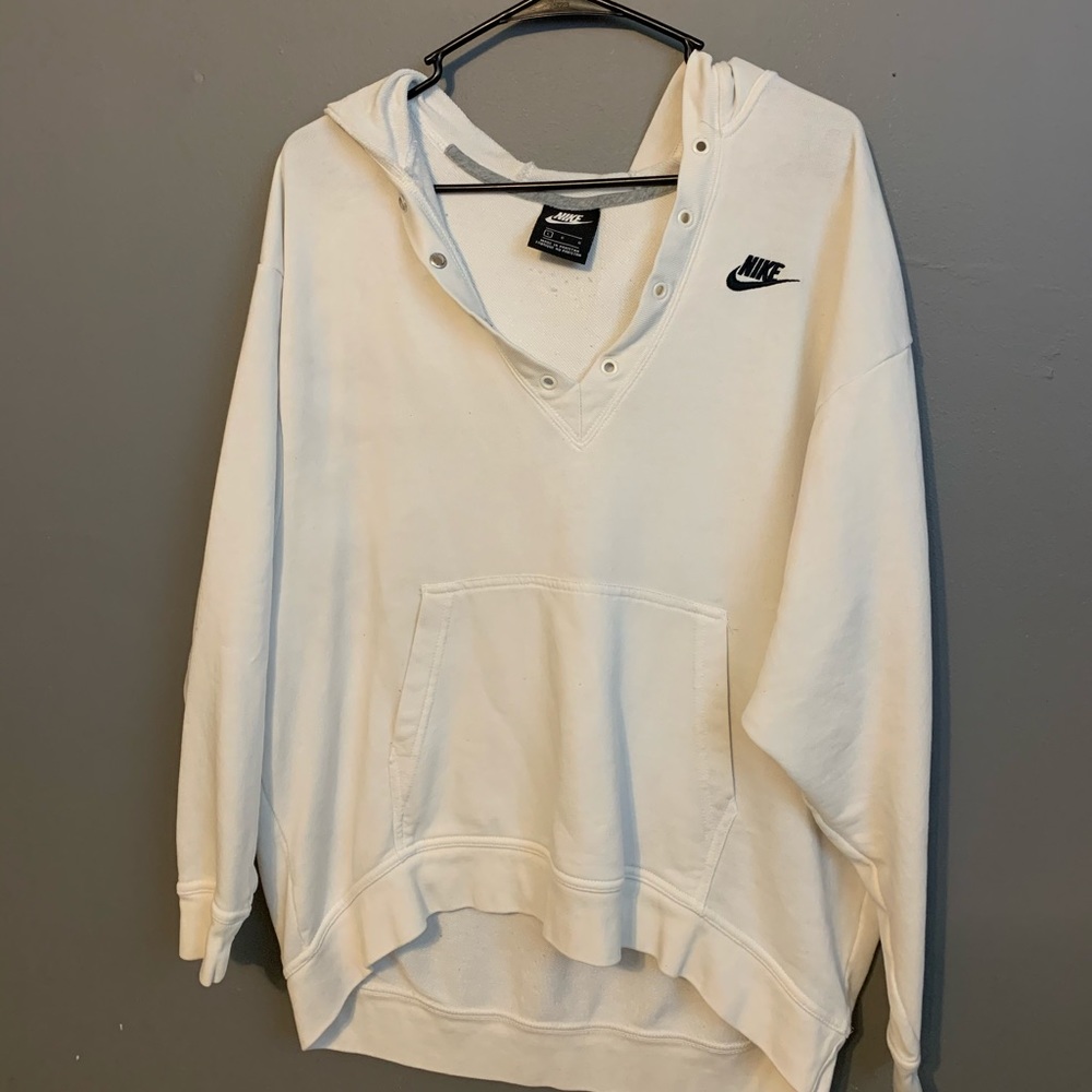 White Nike pull over